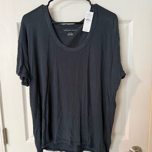 American Eagle Outfitters Charcoal Short Sleeve Tee